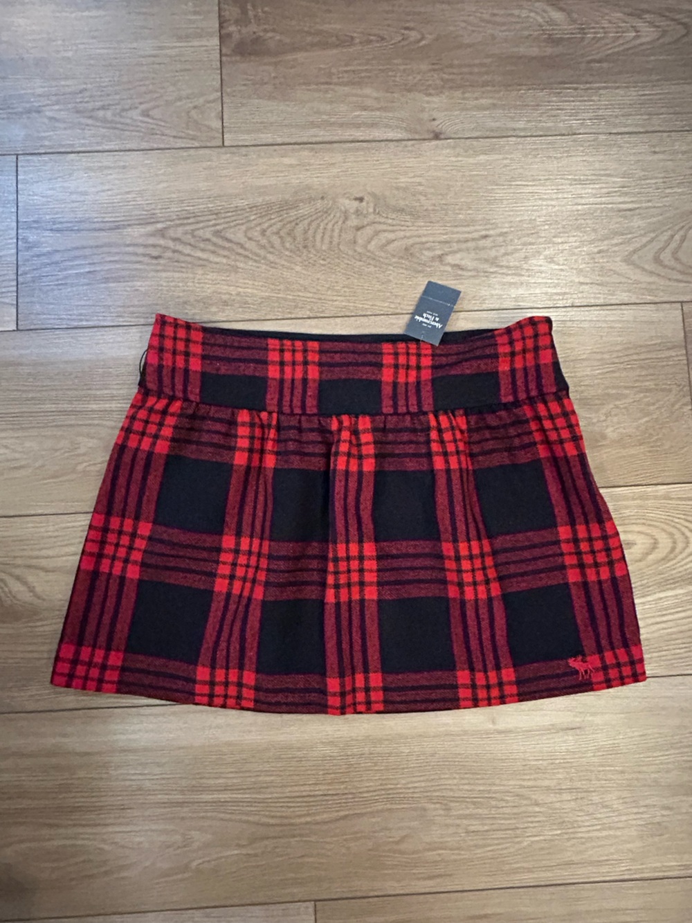 NWT Y2K Abercrombie & Fitch Red Black Plaid Mini Skirt W28 Size 6